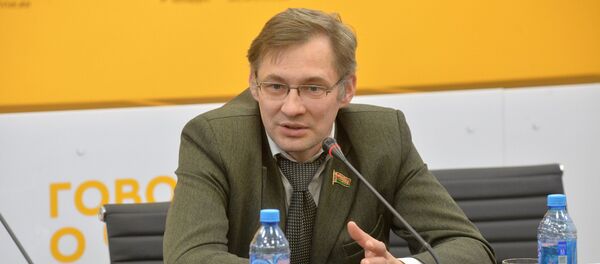 Депутат Валерий Бороденя, архивное фото Депутат Валерий Бороденя, архивное фото - Sputnik Беларусь