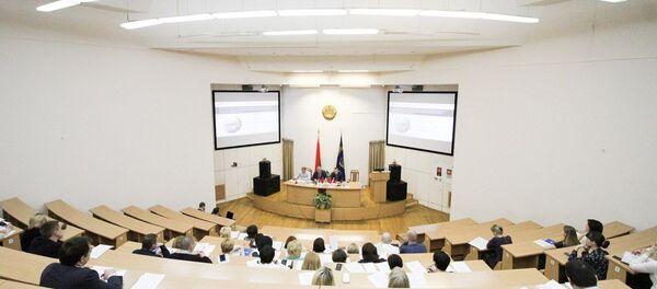 Аўдыторыя ў Акадэміі кіравання пры прэзідэнце Рэспублікі Беларусь Аўдыторыя ў Акадэміі кіравання пры прэзідэнце Рэспублікі Беларусь - Sputnik Беларусь