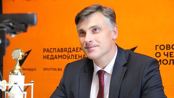 Легкий о влиянии СМИ на общество и аккуратных коррективах законодательства - Sputnik Беларусь