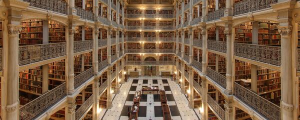 Библиотека Джорджа Пибоди, Балтимор, США Библиотека Джорджа Пибоди, Балтимор, США - Sputnik Беларусь