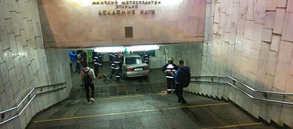 Авария на станции Академия наук - Sputnik Беларусь