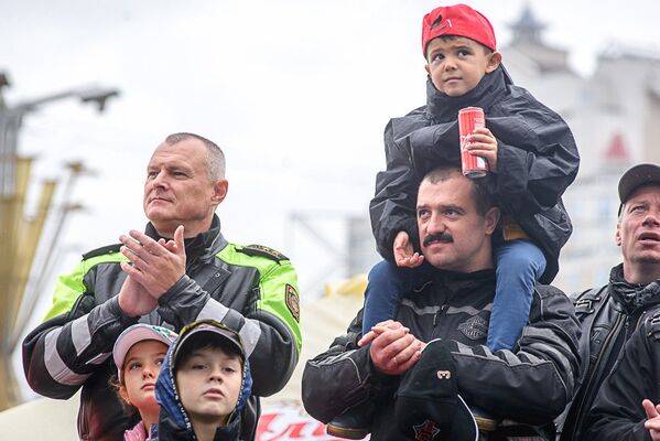Министр внутренних дел Игорь Шуневич и помощник президента Беларуси по национальной безопасности Виктор Лукашенко на H.O.G. Rally Minsk 2018 - Sputnik Беларусь