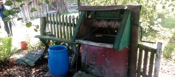 Колодец, в который упал мужчина - Sputnik Беларусь