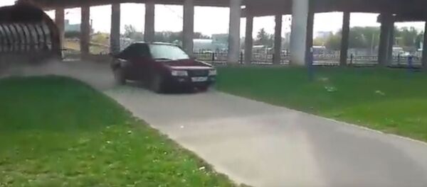 Погоня со стрельбой за Audi возле ТЦ Корона - Sputnik Беларусь