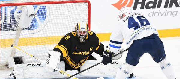 Форвард минского Динамо Андрей Костицын в игре против Северстали - Sputnik Беларусь