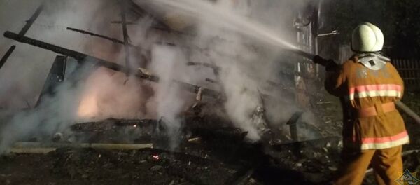 На пожаре в Россонском районе погибли две женщины - Sputnik Беларусь