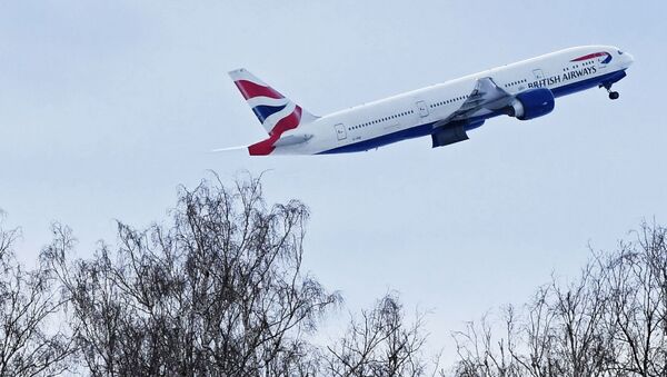 Самолет авиакомпании British Airways во время взлета - Sputnik Беларусь