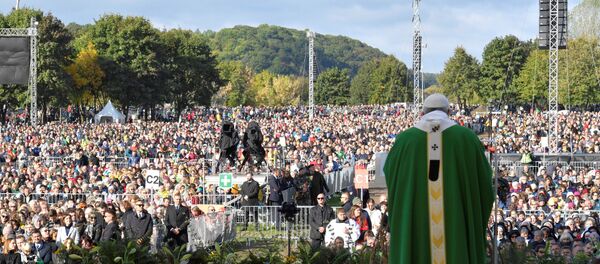 Месса с Папой Римским в Каунасе Месса с Папой Римским в Каунасе - Sputnik Беларусь