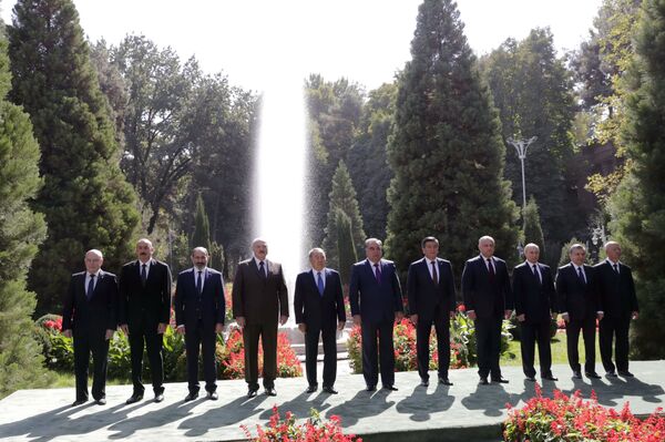 Лукашенко принимает участие в саммите СНГ в Душанбе - Sputnik Беларусь