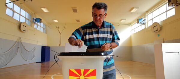 Македонец на избирательном участке - Sputnik Беларусь