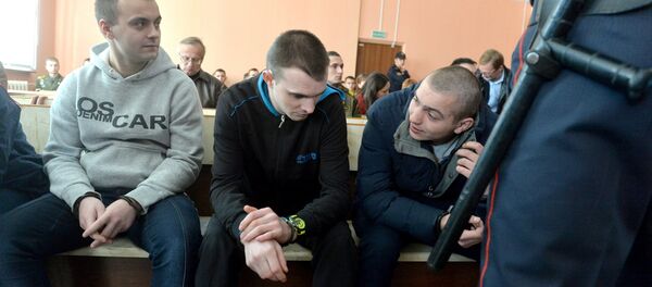 Потерпевшие по делу о дедовщине в Печах Потерпевшие по делу о дедовщине в Печах - Sputnik Беларусь