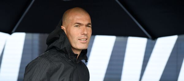 Французский футбольный тренер и футболист Зинедин Зидан - Sputnik Беларусь