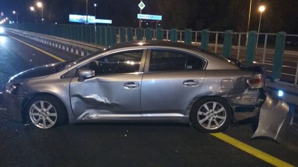 Фура и две легковушки не разминулись на МКАД - Sputnik Беларусь