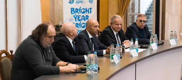 Падпісанне пагаднення аб правядзенні цырымоніі адкрыцця і закрыцця Еўрапейскіх гульняў-2019 Падпісанне пагаднення аб правядзенні цырымоніі адкрыцця і закрыцця Еўрапейскіх гульняў-2019 - Sputnik Беларусь