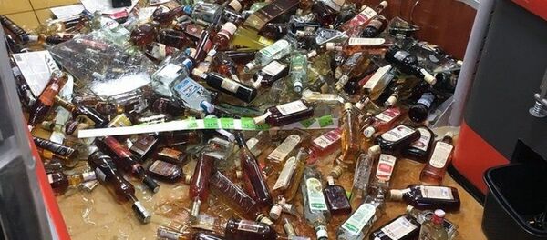 В Евроопте в Гомлее рухнул стеллаж с алкоголем - Sputnik Беларусь