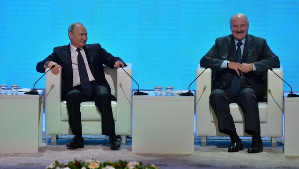 Владимир Путин и Александр Лукашенко на Форуме регионов в Могилеве - Sputnik Беларусь