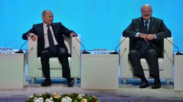 Владимир Путин и Александр Лукашенко на Форуме регионов в Могилеве - Sputnik Беларусь
