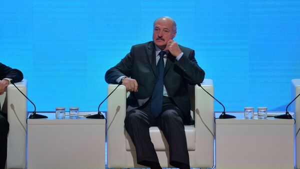 Президент Беларуси Александр Лукашенко на V Форуме регионов - Sputnik Беларусь