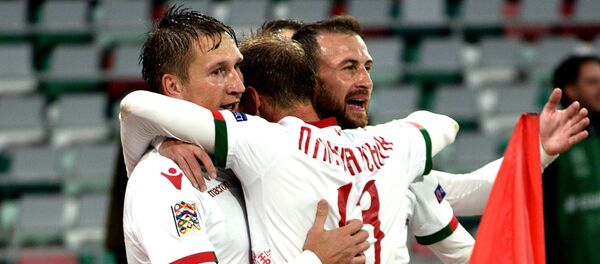 Футболисты сборной Беларуси  - Sputnik Беларусь