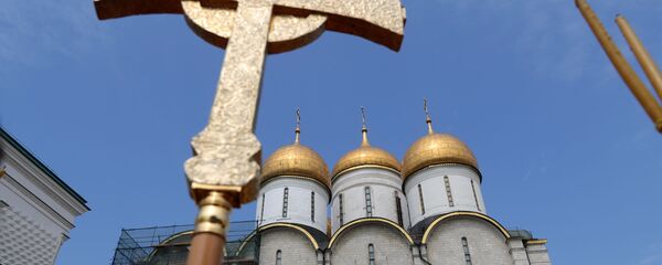 Крест во время литургии  - Sputnik Беларусь