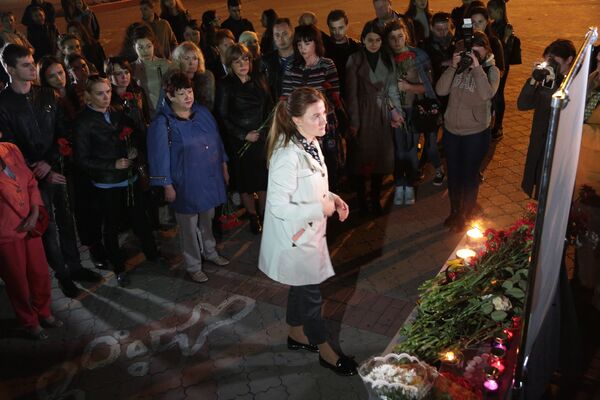 Акции памяти погибших при нападении на керченский колледж - Sputnik Беларусь