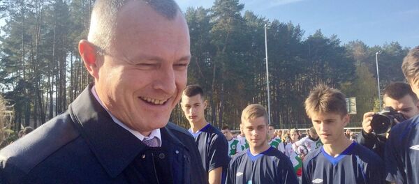 Министр внутренних дел Игорь Шуневич на встрече с победителями турнира по мини-футболу Министр внутренних дел Игорь Шуневич на встрече с победителями турнира по мини-футболу - Sputnik Беларусь