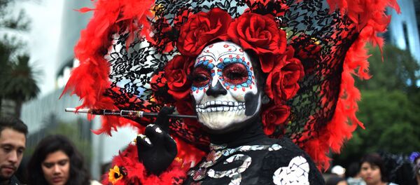 Парад Катрин накануне Дня Мертвых в Мексике - Sputnik Беларусь