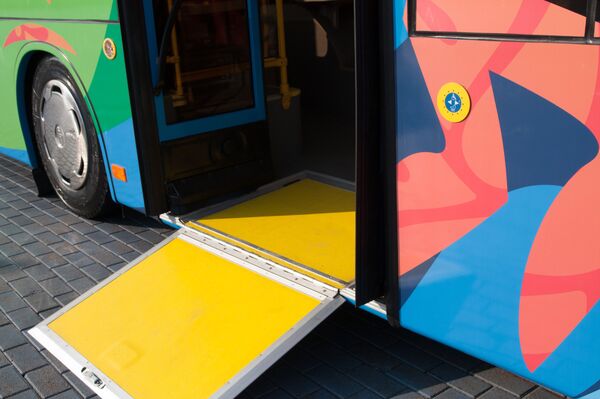 МАЗ готовит премьеру: новый автобус-гармошку покажут на выставке в Москве - Sputnik Беларусь