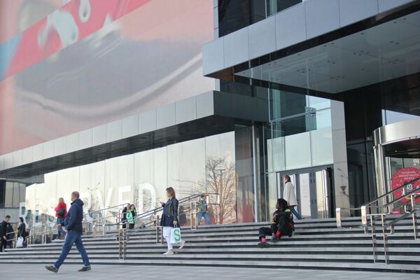 Выключите кондиционер на небе, или Как африканка играла в Беларуси в снежки - Sputnik Беларусь