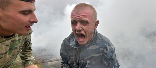 Испытания на право ношения крапового берета - Sputnik Беларусь