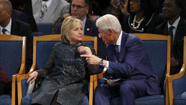 Билл и Хиллари Клинтон - Sputnik Беларусь
