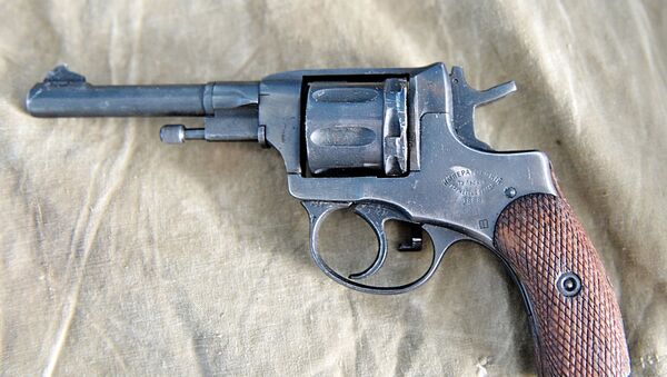 Револьвер системы Нагана, архивное фото - Sputnik Беларусь