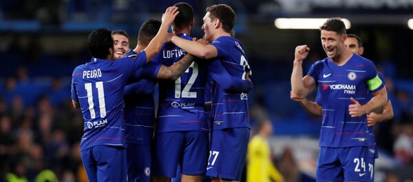 Игроки Челси празднуют третий гол в ворота БАТЭ - Sputnik Беларусь