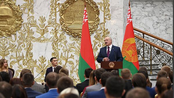 Встреча президента Александра Лукашенко с активом Белорусского республиканского союза молодежи - Sputnik Беларусь