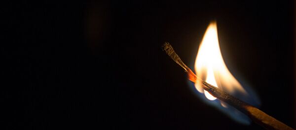 Горящая спичка, архивное фото - Sputnik Беларусь