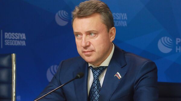 Намеснік старшыні Камітэта Дзяржаўнай Думы Расійскай Федэрацыі па бяспецы і процідзеянні карупцыі Анатоль Выбарны - Sputnik Беларусь