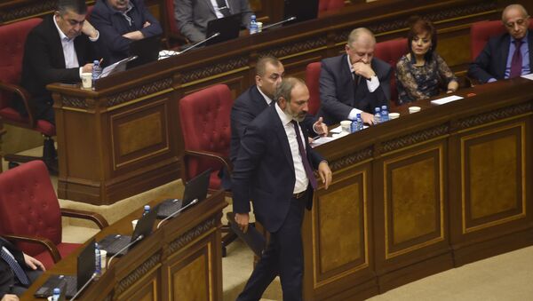 Внеочередное заседание по выборам нового премьера в парламенте Армении - Sputnik Беларусь