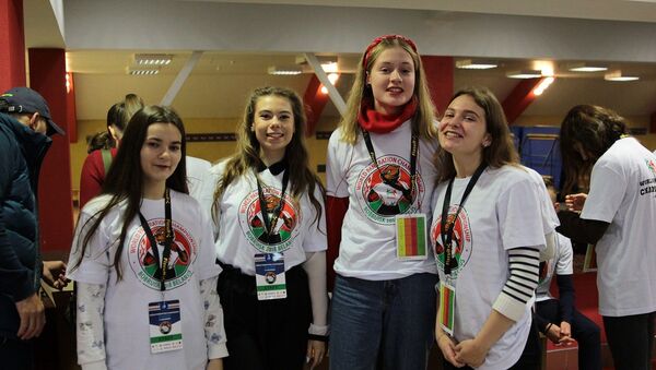 Волонтеры Чемпионата мира по панкратиону  - Sputnik Беларусь