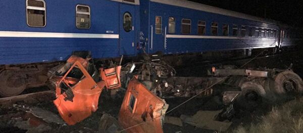 Белорусский поезд столкнулся с грузовиком на Кубани - Sputnik Беларусь