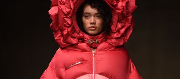 Пуховик от бренда Chen Peng - Sputnik Беларусь