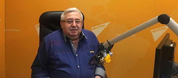 Шеф-редактор российского интернет-портала Мобильные телекоммуникации Леонтий Букштейн  - Sputnik Беларусь