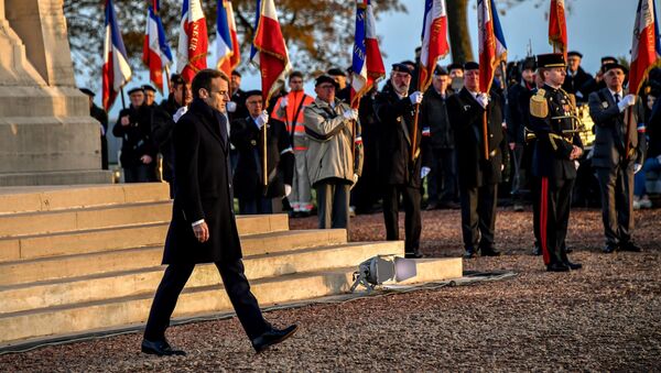 Президент Франции Эмманюэль Макрон принимает участие в митинге в память о 100-летии завершения Первой мировой войны - Sputnik Беларусь