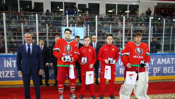 Игроки юниорской сборной Беларуси по хоккею - Sputnik Беларусь