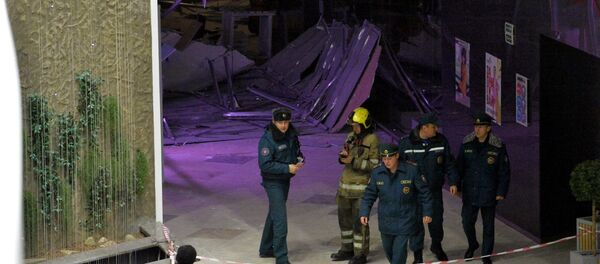 На месте обрушения в ТЦ Арена Сити - Sputnik Беларусь