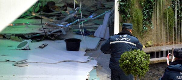 На месте обрушения в ТЦ Арена Сити - Sputnik Беларусь