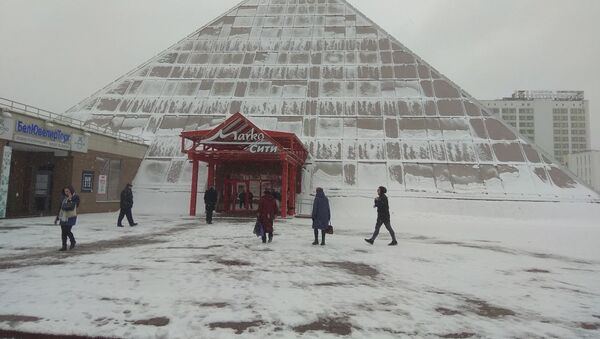 Снег снова выпал в Витебске - Sputnik Беларусь