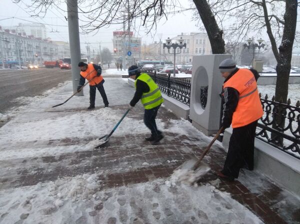 Витебск опять завалило снегом - Sputnik Беларусь