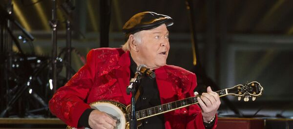 Кантри-музыкант Рой Кларк Кантри-музыкант Рой Кларк - Sputnik Беларусь