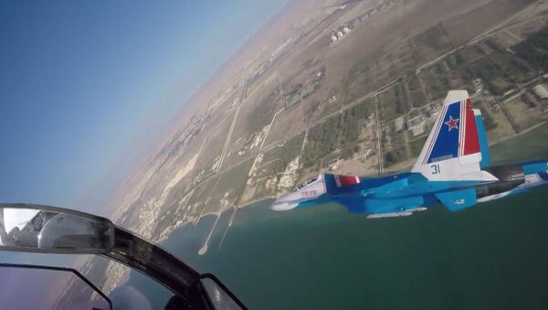 Видеофакт: высший пилотаж в исполнении Русских Витязей в Бахрейне - Sputnik Беларусь
