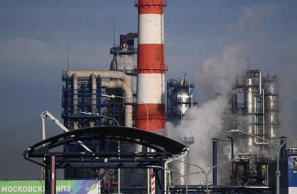 Пожар на Московском НПЗ ликвидировали - Sputnik Беларусь